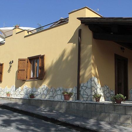 Agriturismo Vallesessanta Grotte di Castro Exterior photo