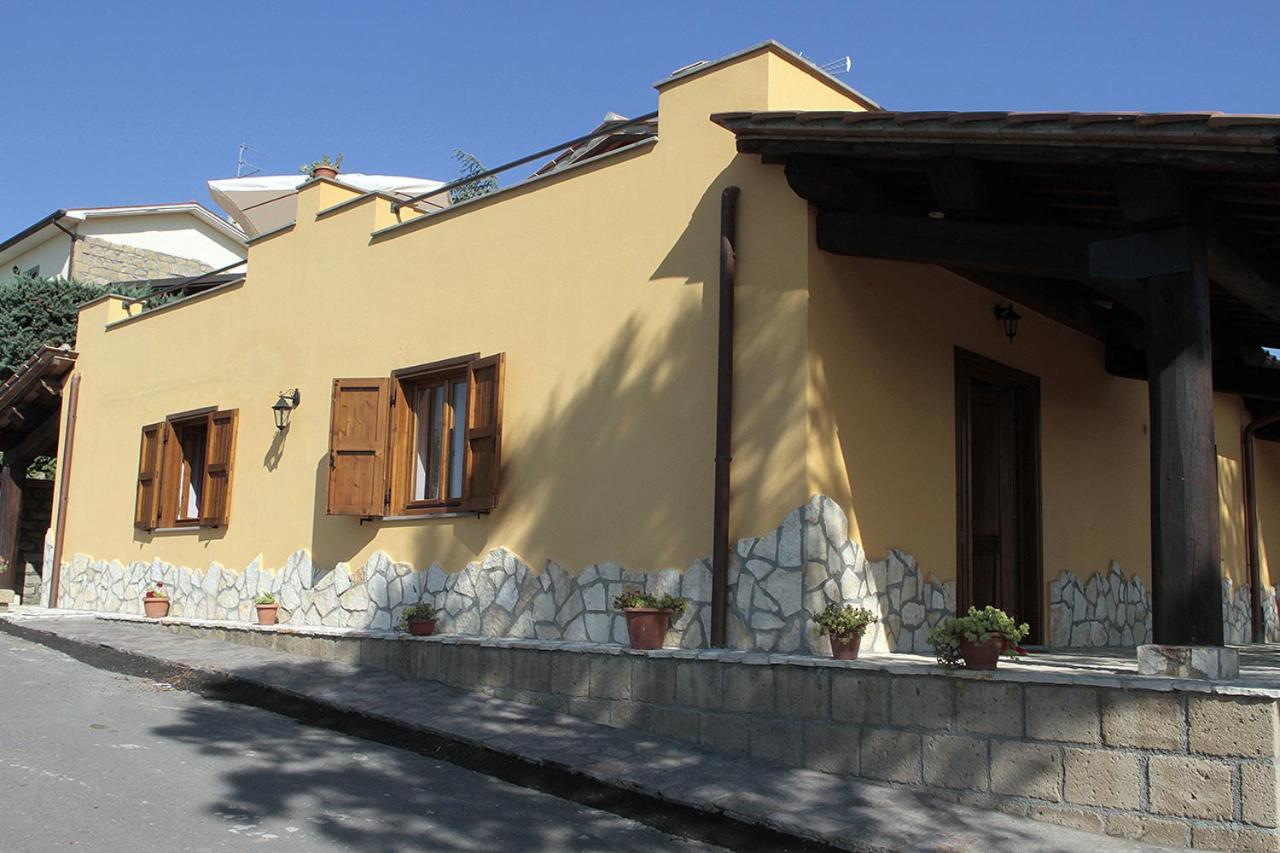 Agriturismo Vallesessanta Grotte di Castro Exterior photo